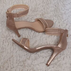 Adrienne Vittadini Gracy Embellished Heels Size 7 Rose Gold